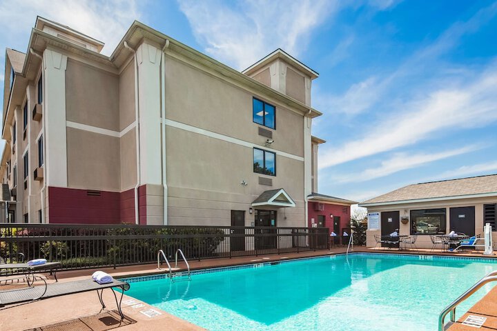 Pool 3 of 16