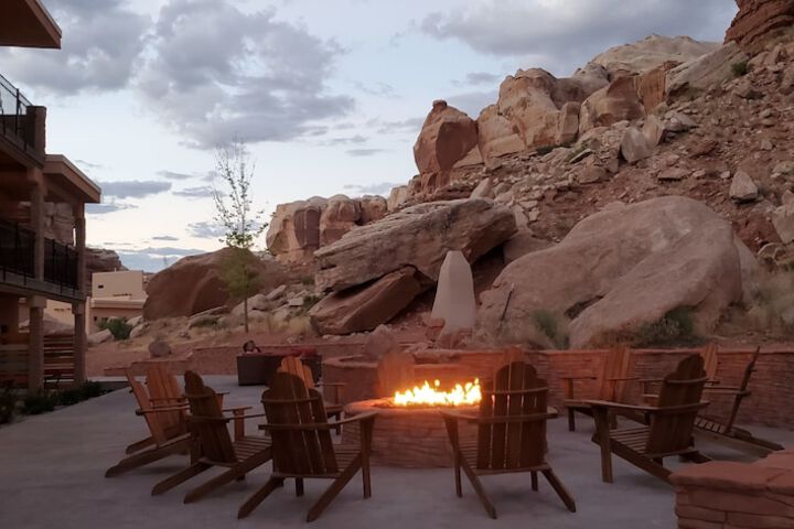Bluff Dwellings Resort