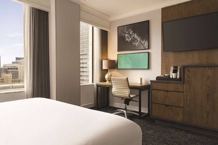 Room 43 of 78