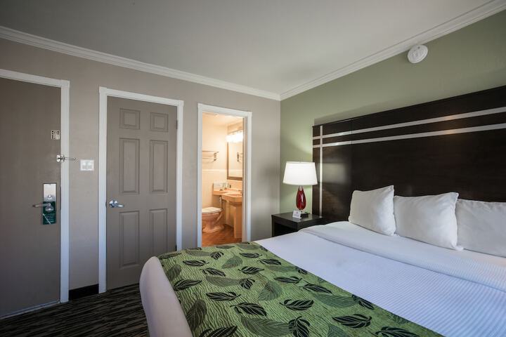 Room 11 of 54
