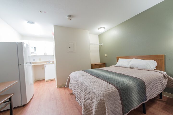 Room 12 of 24