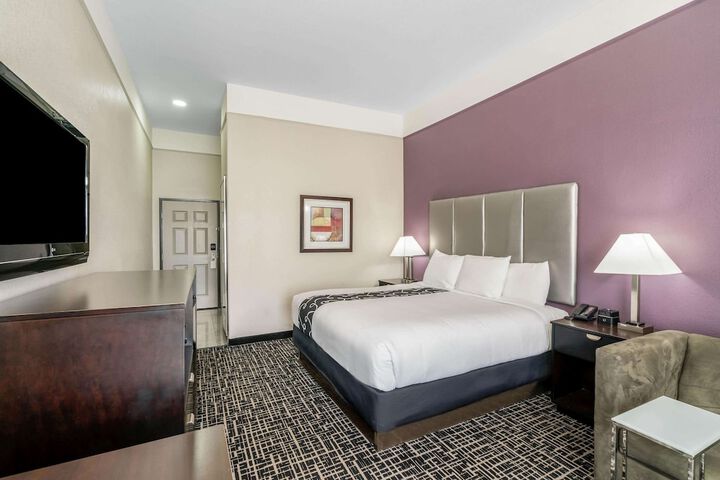 Room 20 of 39