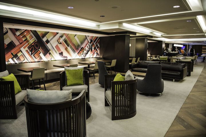Lounge 59 of 61