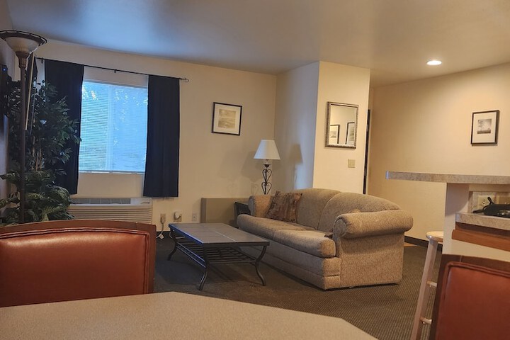 Room 14 of 25
