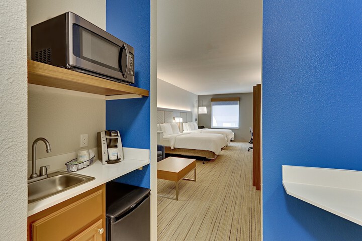 Room 53 of 84