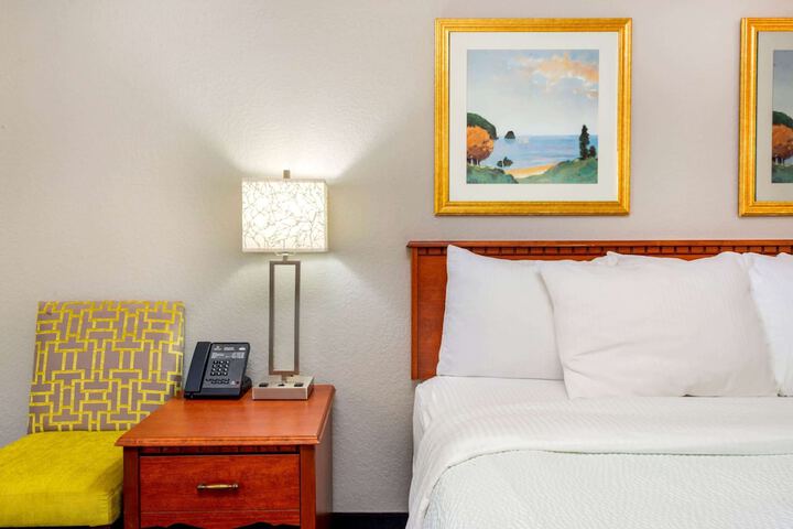 Room 22 of 52