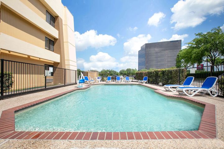 Pool 7 of 69