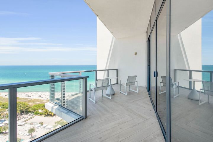 W South Beach