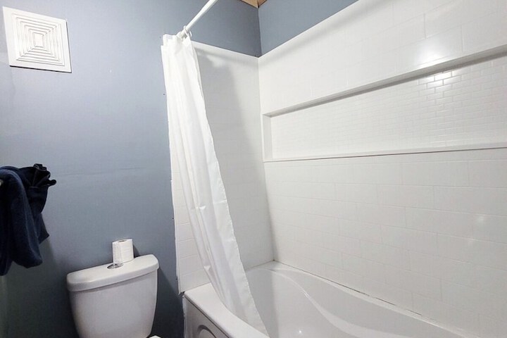 Room 8 of 30