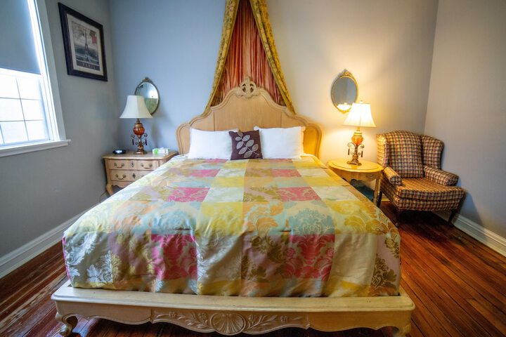 Oaak Tree Hotel