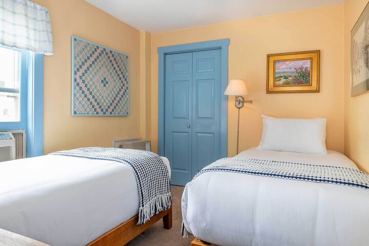 Room 20 of 40