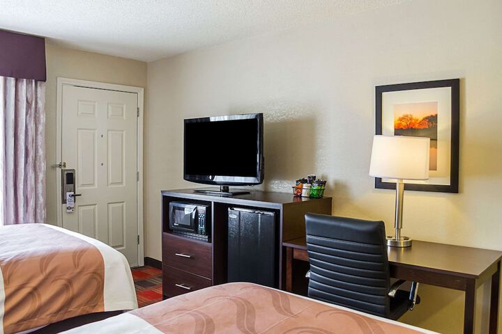 Room 22 of 34