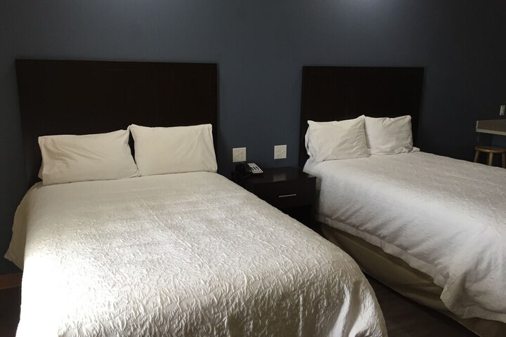 Room 27 of 42