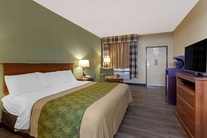 Room 10 of 20