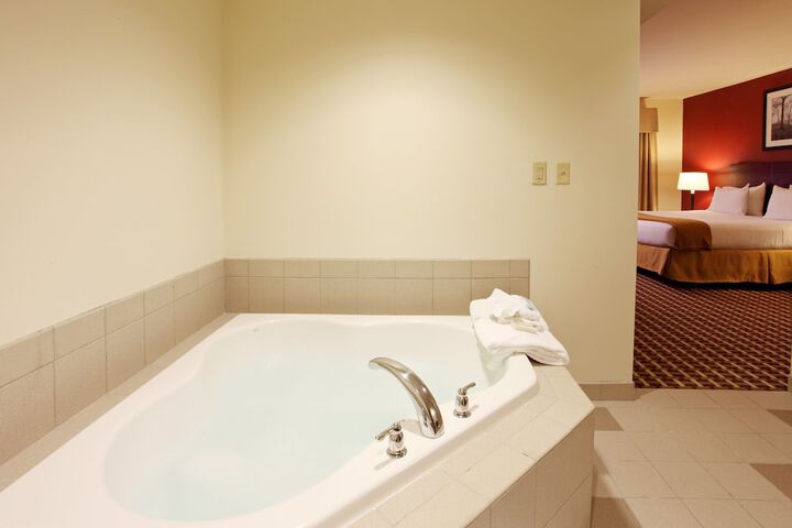 Hot Tub 68 of 68