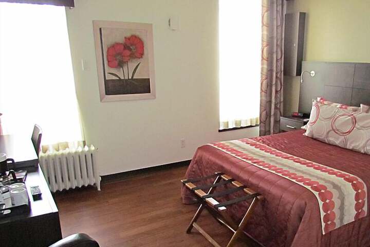 Room 22 of 32