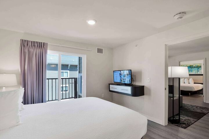 Room 55 of 104