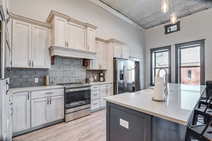 Florence Vacation Rental w / Rooftop Deck!