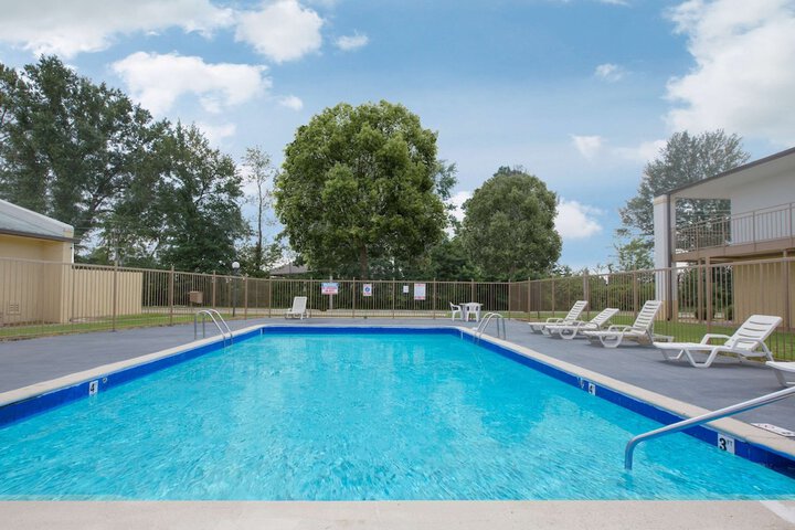 Pool 3 of 15