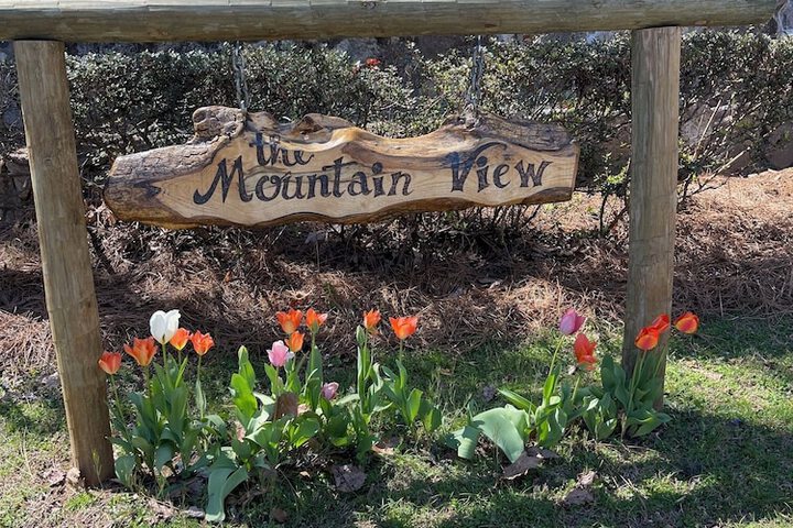 Mountain Aire Cottages Inn & Glamping