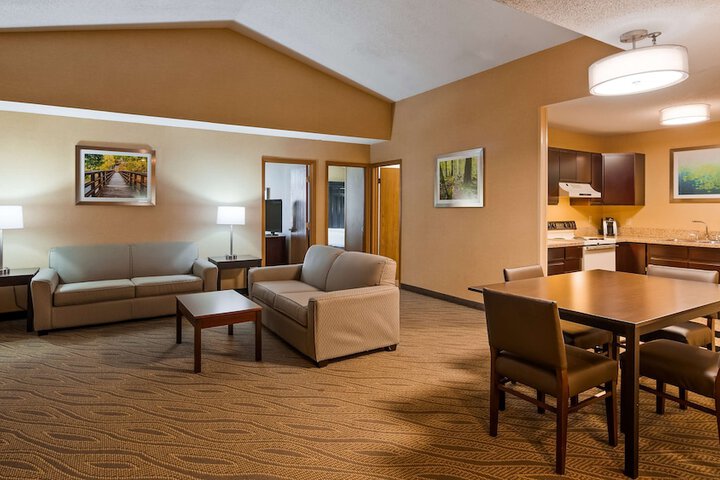 Room 16 of 32