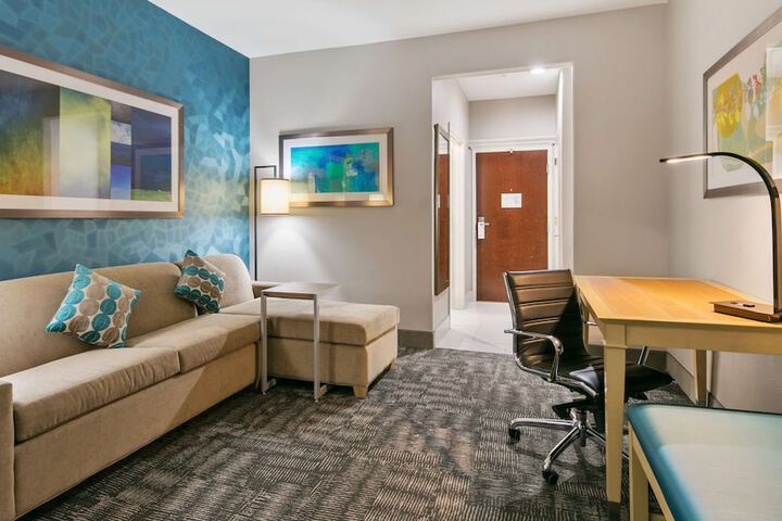 Room 12 of 39