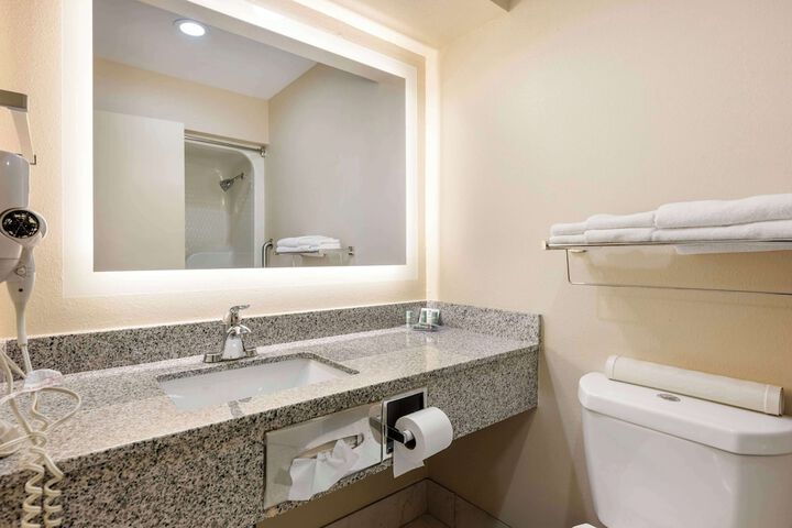 Best Western Post Inn