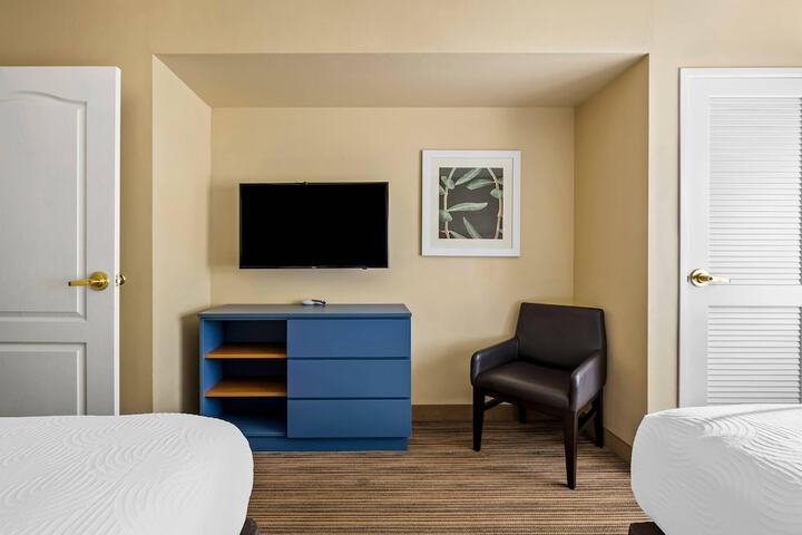 Country Inn & Suites by Radisson RED Wing, MN