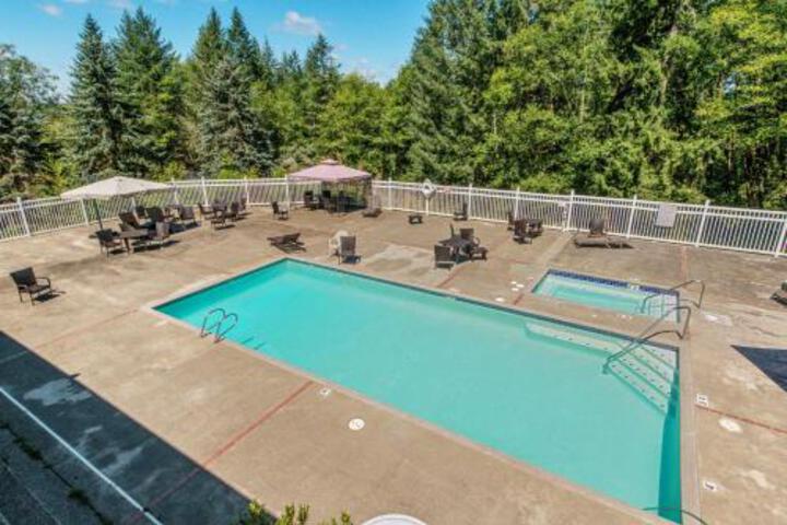 Chehalis Camping Resort Bunkhouse Cabin 6