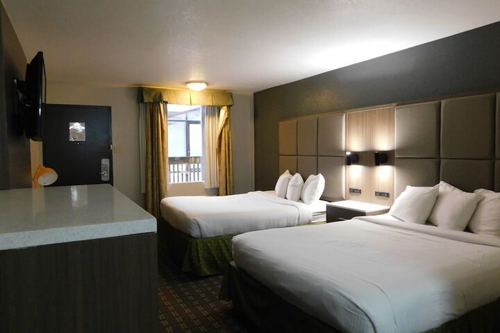 Room 45 of 102