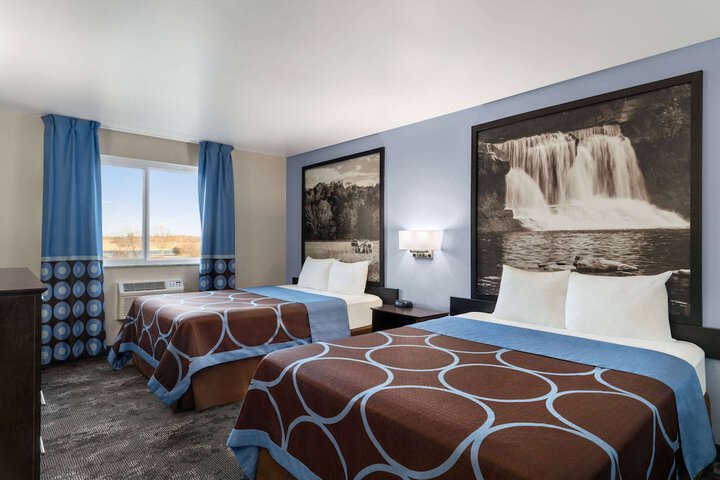 Room 14 of 30