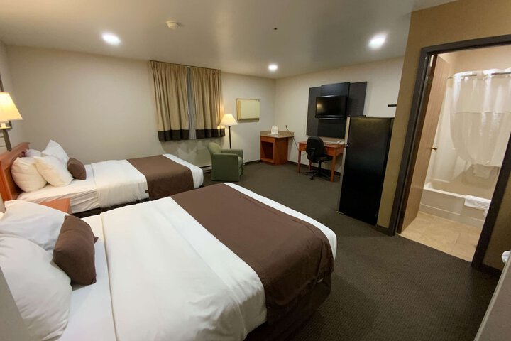 Room 13 of 19