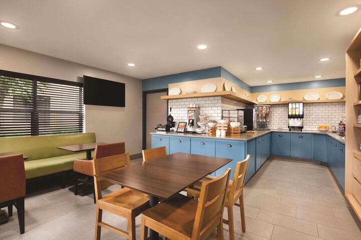 Country Inn & Suites by Radisson Lawrenceville near Northside Hospital Gwinnett