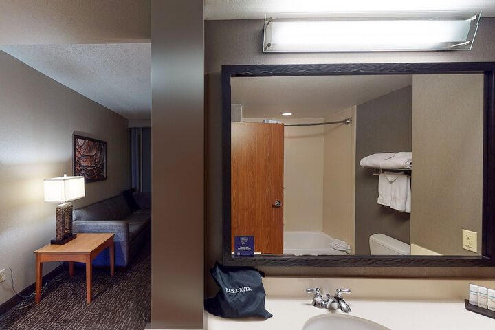 Embassy Suites Northwest Arkansas - Hotel Spa & Convention