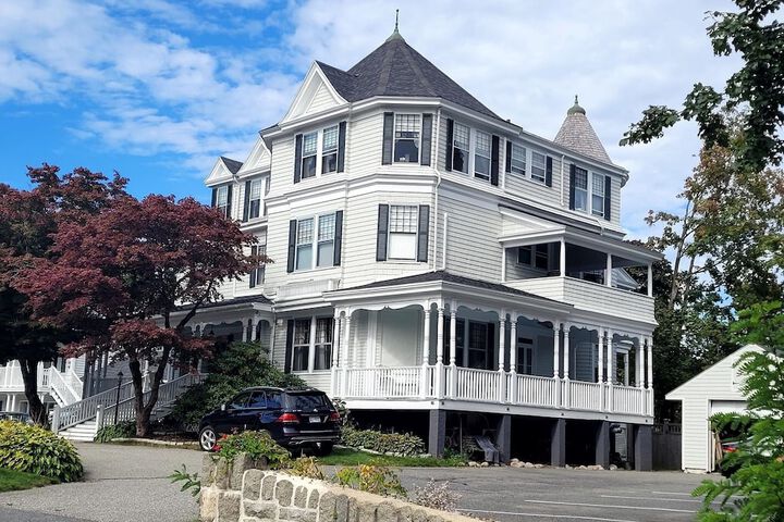 Moseley Cottage Inn & Town Motel