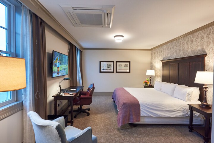 Room 51 of 75