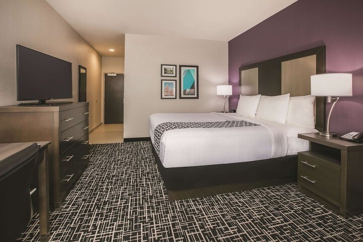 Room 14 of 30