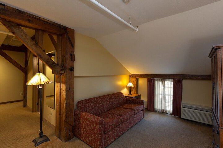THE RED MILL INN