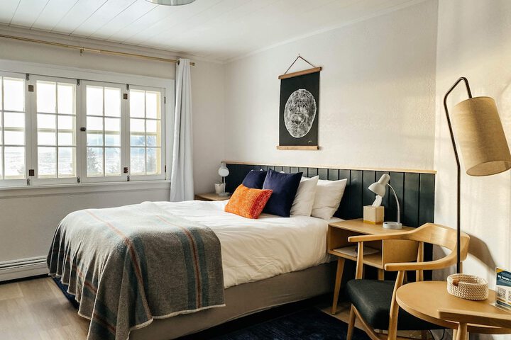 Room 99 of 229