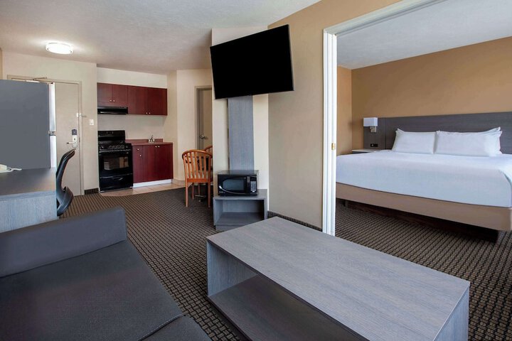 Room 41 of 63