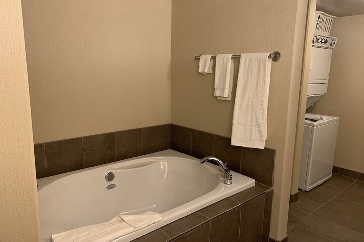 Room 8 of 35