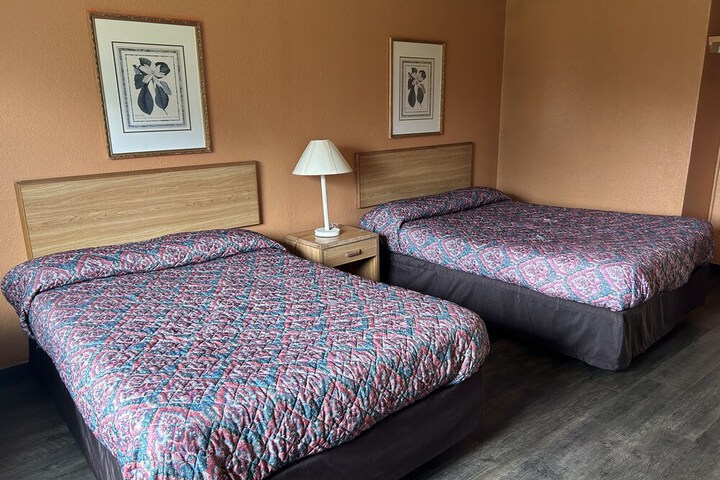 Room 7 of 14