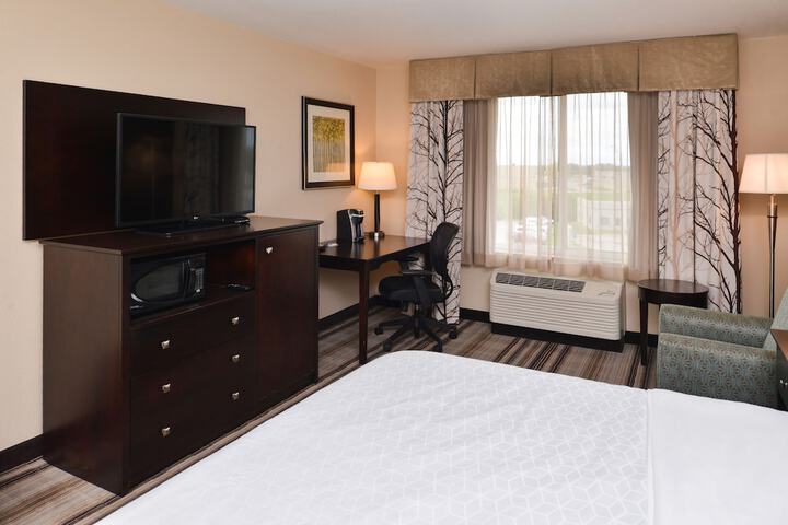 Room 14 of 32