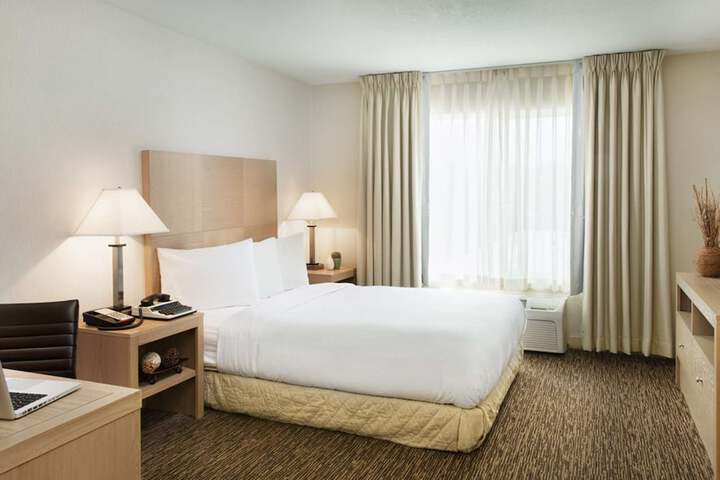 DoubleTree by Hilton Hotel Vancouver
