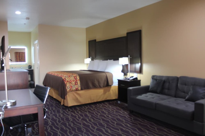 Room 18 of 21