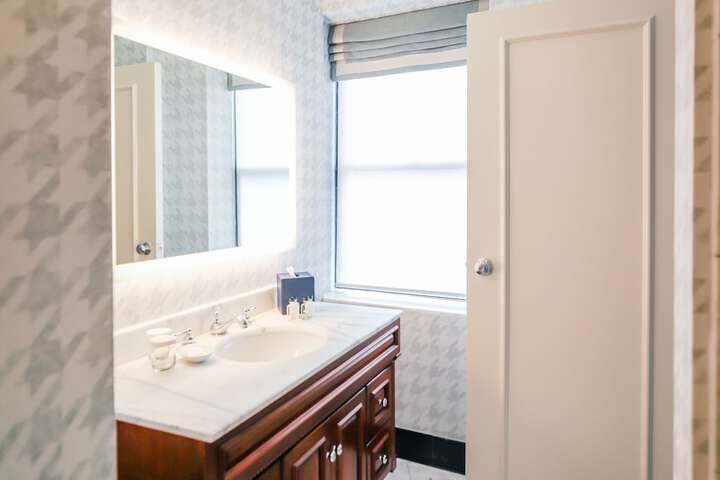 Room 8 of 22