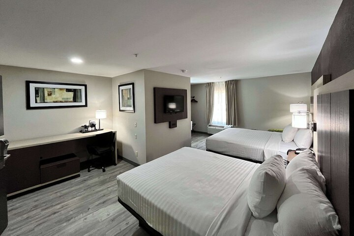 Room 26 of 49