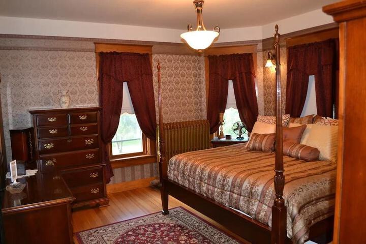 Room 19 of 37