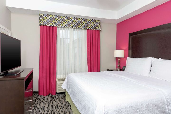 Room 21 of 38