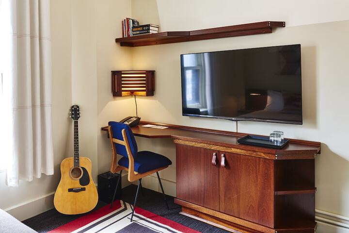 Room 54 of 72